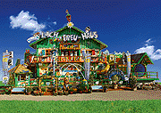 Das Lach + Freu Haus auf dem Oktoberfest (gFoto: Lach+Freu Haus)
